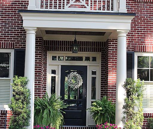 2nd image of 2310 Sedgwick Pl