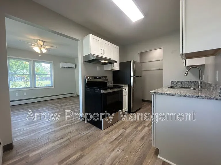 407 H St #7-2 — Photo 4