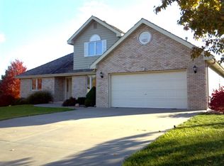 3813 Kates Ct, Manhattan, KS 66503