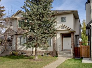 2208 33rd St SW #B, Calgary, AB T3E2T1