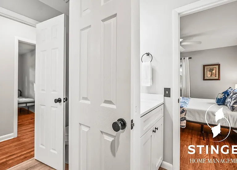 907 Belleview Cir W — Photo 22
