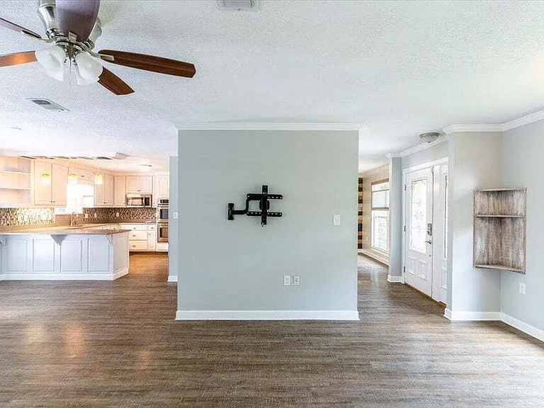 8 Stafford Cir — Photo 16