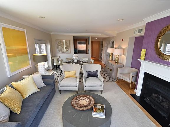 5th image of 413 Stuart Cir Unit 6D
