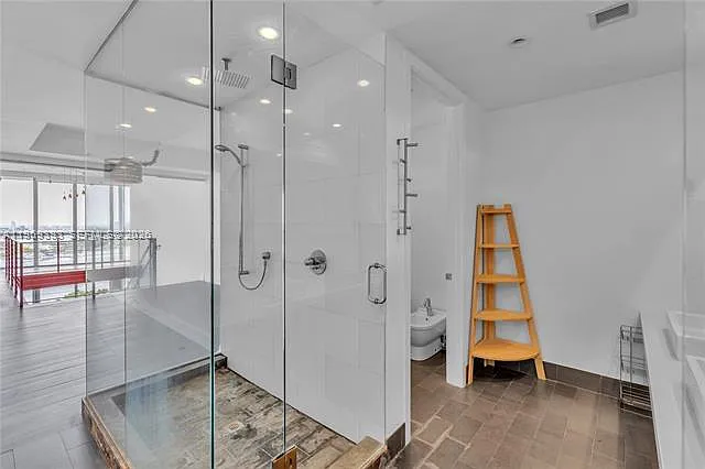 1100 Biscayne Blvd #2706 — Photo 11