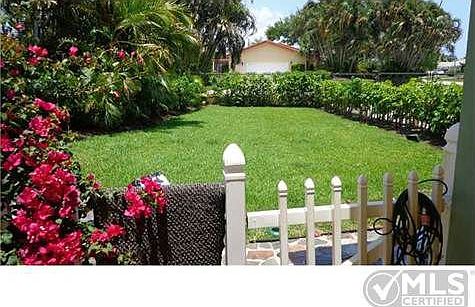 5th image of 2257 Edgewater Dr