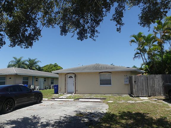 4th image of 131 SW 15TH Street #1-3