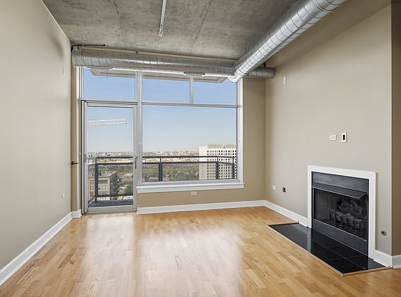 2nd image of 1305 S Michigan Ave APT 1803