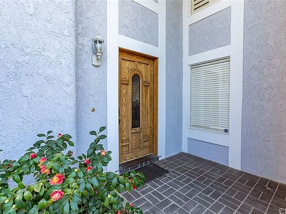 4th image of 2917 Oakwood Ln