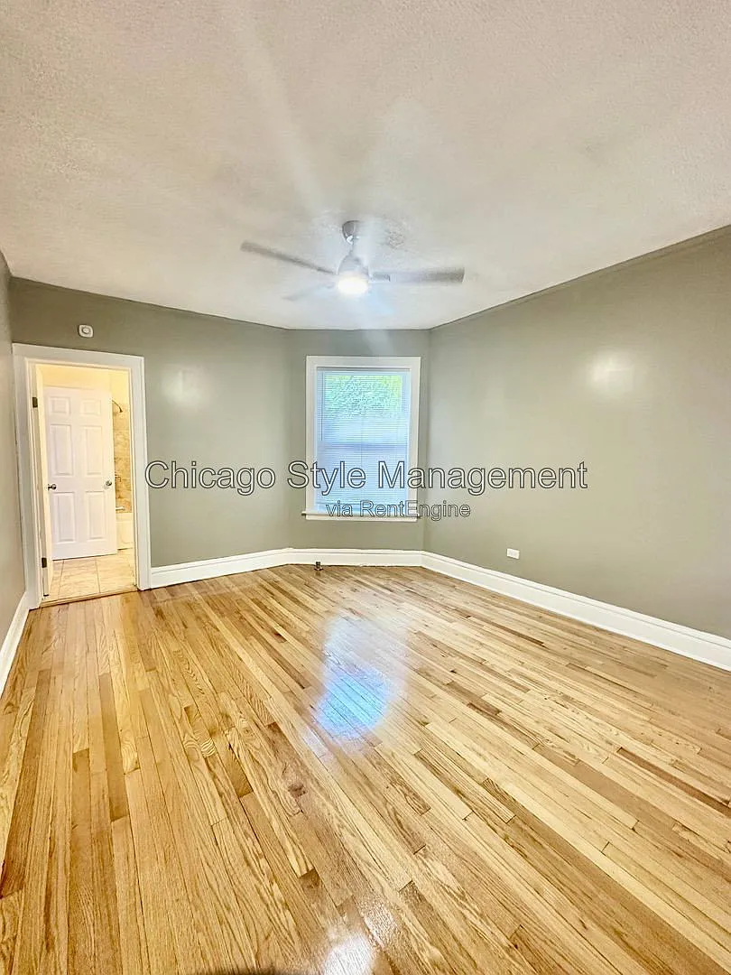 2 bed, 1.0 bath, $1,800 — Photo 4