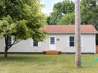 145 Lilly St SE, Grand Rapids, MI 49548