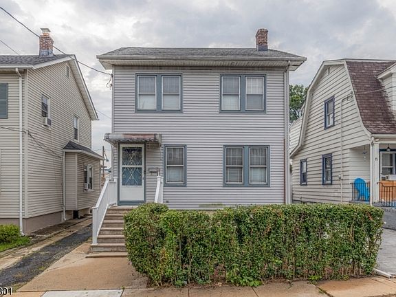 2nd image of 13 Liberty St