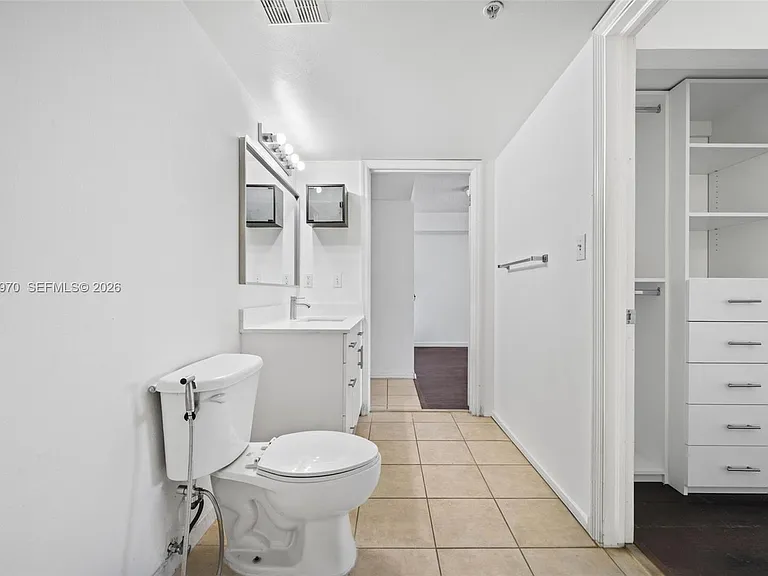 102 SW 6th Ave #605 — Photo 10