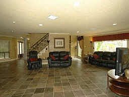 1st image of 201 Greenbriar Dr