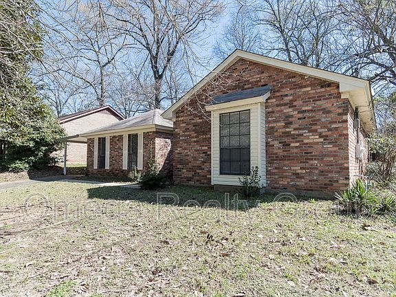 2nd image of 3120 Willow Lane Dr