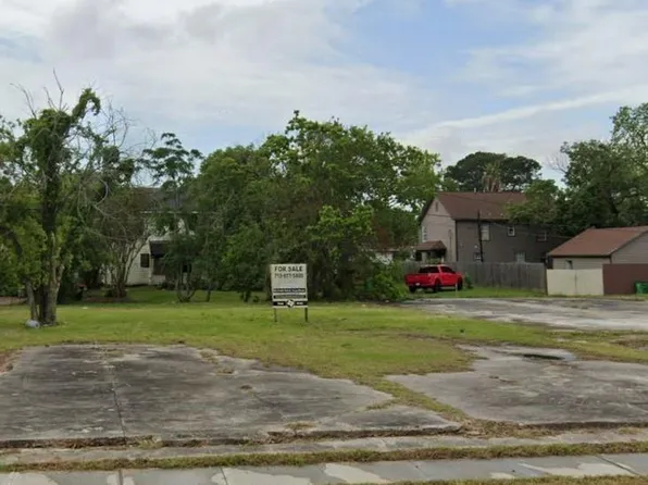 3207 Minnesota St #10-11, Baytown, TX 77520