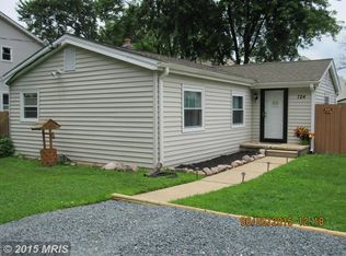 724 211th St, Pasadena, MD 21122