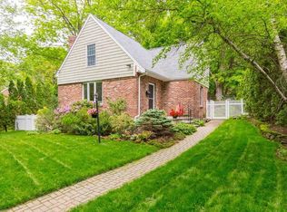 25 Chesterford Rd, Winchester, MA 01890