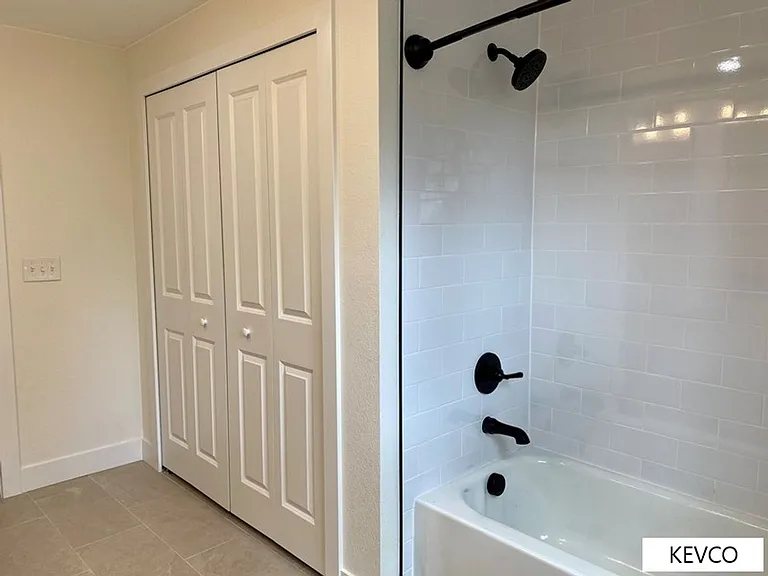 2401 Evergreen Dr — Photo 16