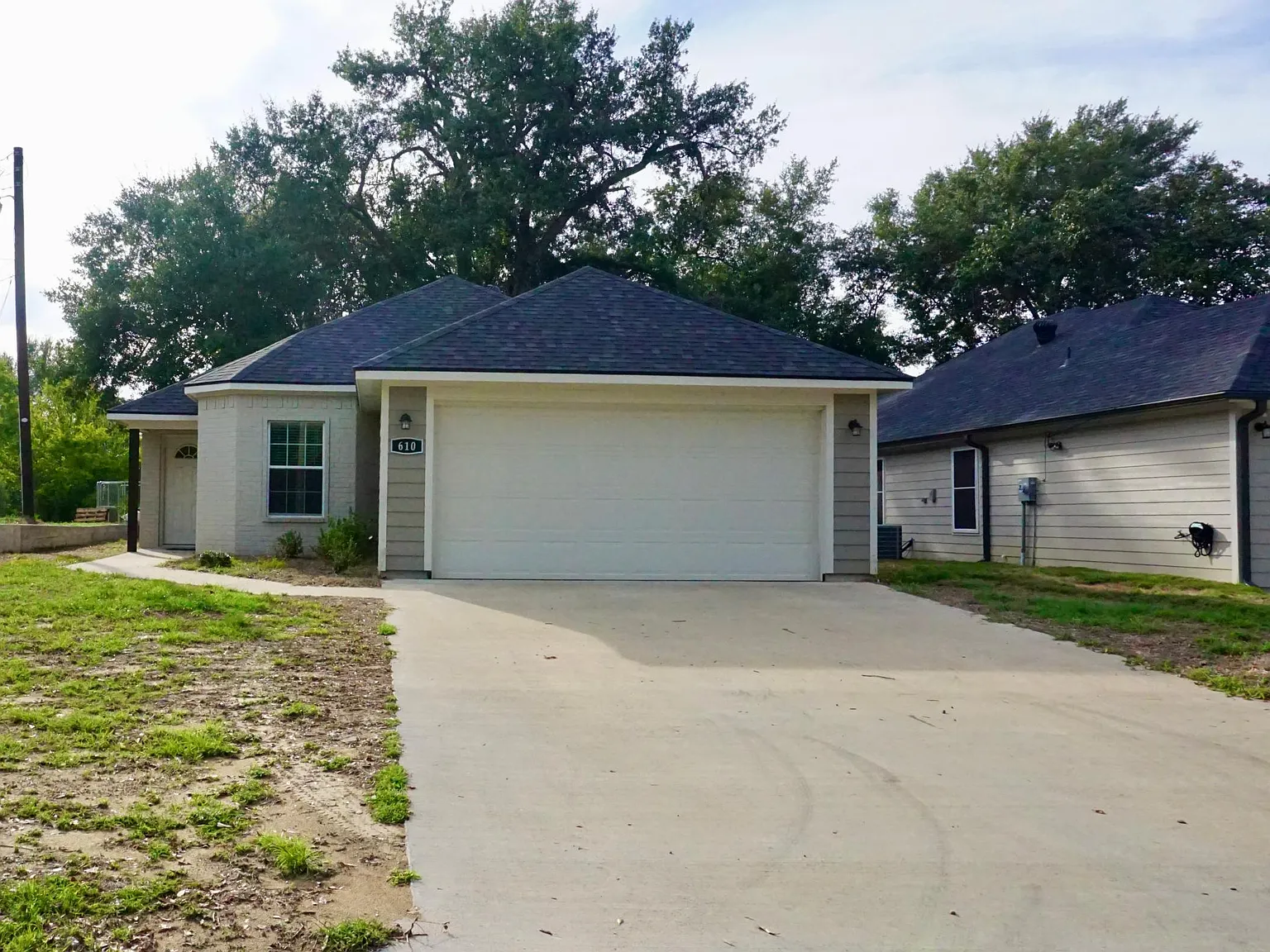 4 bed, 1662 sqft, $1,800 — Photo 1