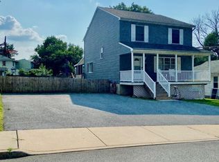 1920 Huddell Ave, Marcus Hook, PA 19061