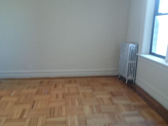 3rd image of 3204 Holland Ave APT 3F