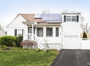 156 Knickerbocker Rd, Dumont, NJ 07628