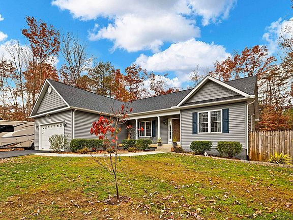 2nd image of 789 Pinehurst Dr
