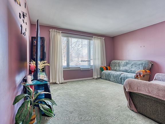 5th image of 189 Hincks St