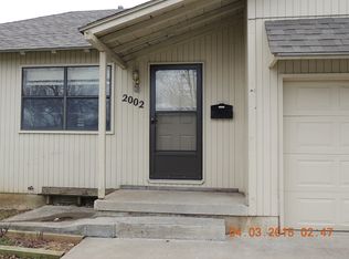 2002 E Cairo St, Springfield, MO 65802