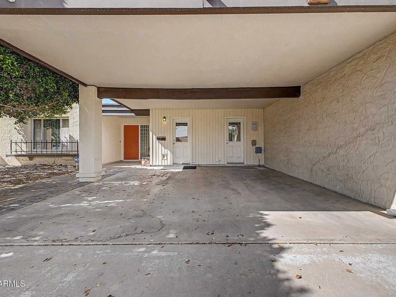 3 bed, 2.0 bath, 1539 sqft, $2,300 — Photo 4