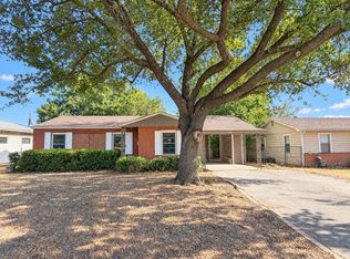 1109 E Ikard St, Henrietta, TX 76365
