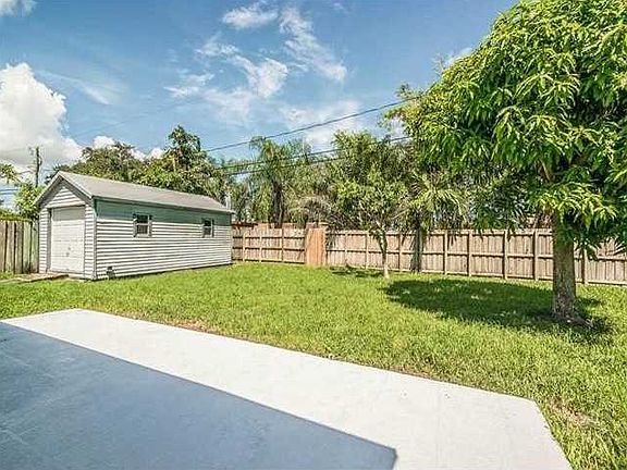 3rd image of 9021 SW 197th Ter