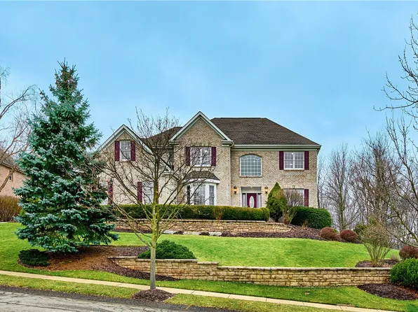 127 Ridgemont Dr, Cranberry Township, PA 16066