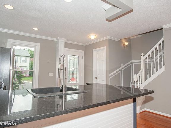 5th image of 6538 Old Carriage Dr