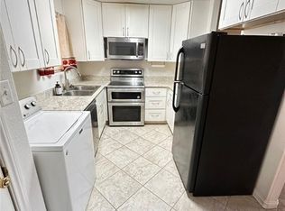 5346 Swenson St #35, Las Vegas, NV 89119