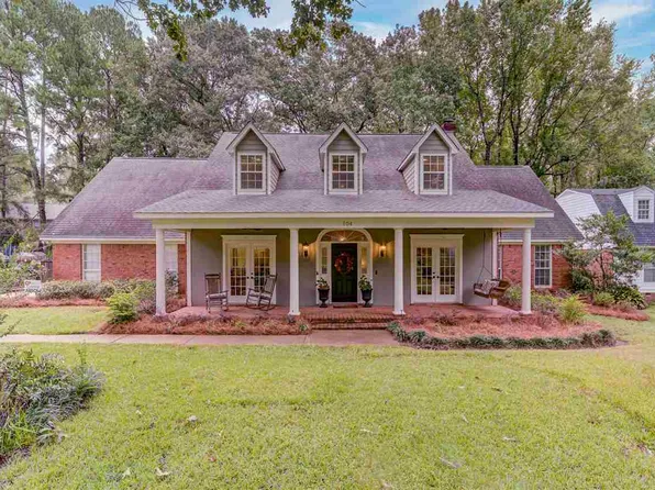 104 Countrywood Cir, Clinton, MS 39056