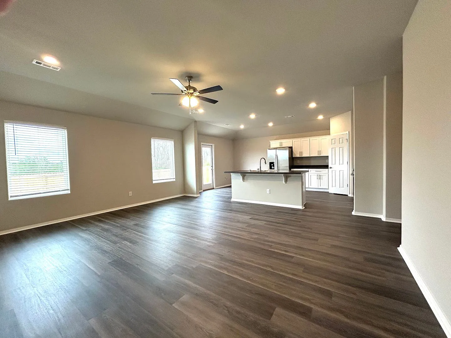 Newer Construction 3 bedroom 2 bath home! — Photo 3