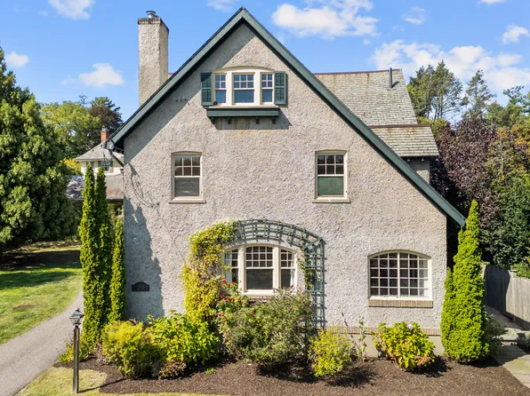 293 Oxford Street, Hartford, CT 06105