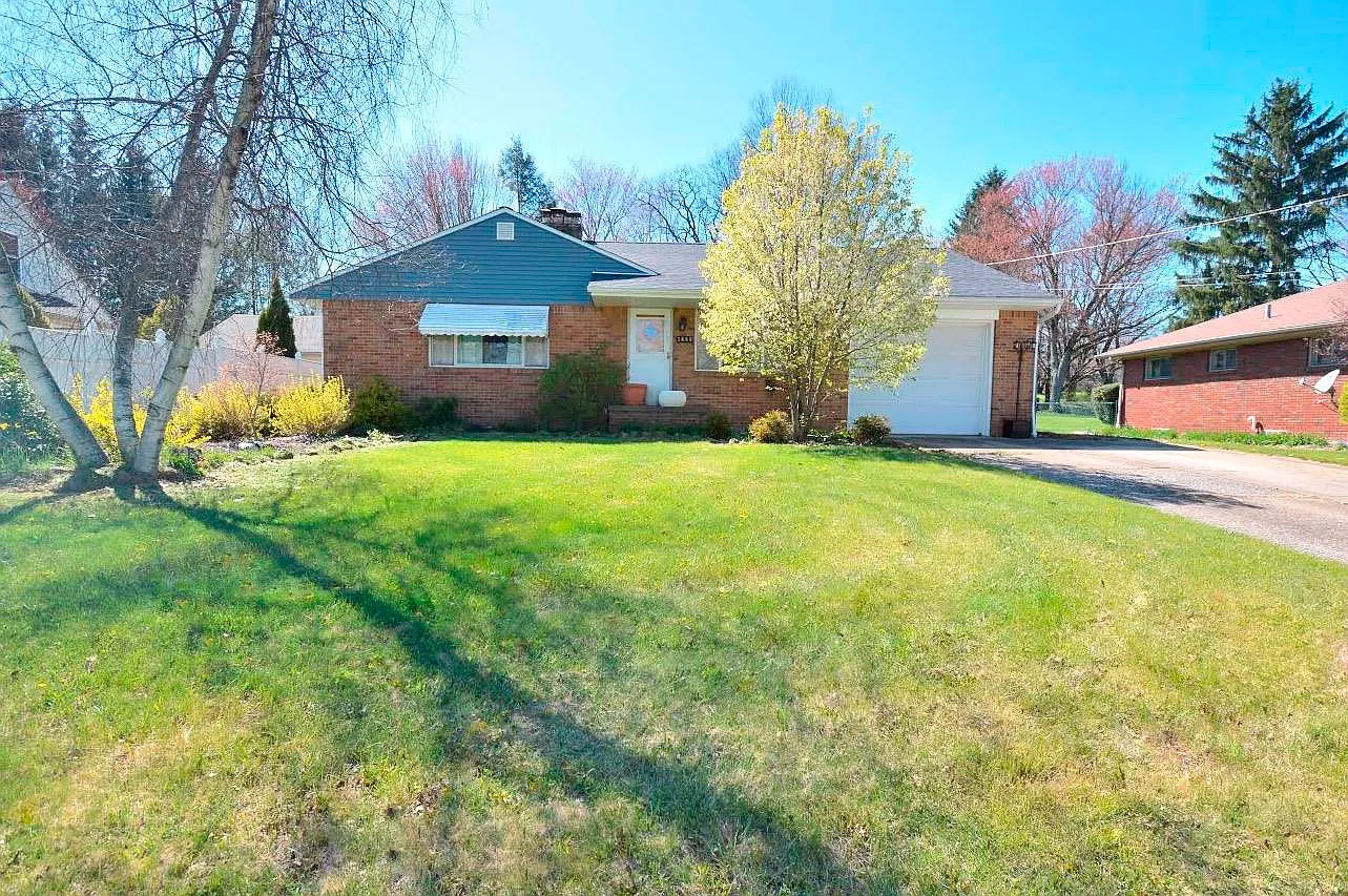 2680 S Schenley Ave photo 1