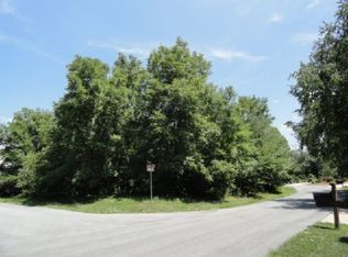 196 Amohi Way, Loudon, TN 37774