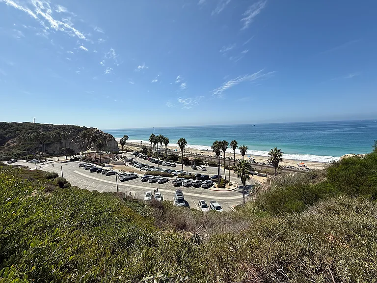 243 Avenida Montalvo #4 — Photo 1