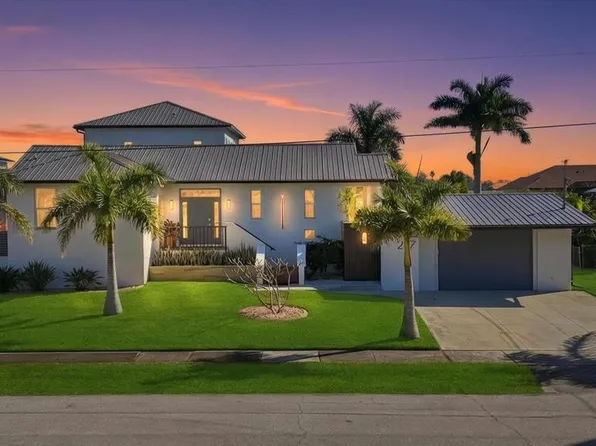 217 Bangsberg Rd SE, Port Charlotte, FL 33952