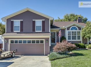 218 S Huntsman Blvd, Raymore, MO 64083