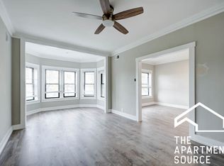 6523 N Newgard Ave #2G, Chicago, IL 60626