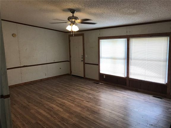 3rd image of 2596 County Road 600