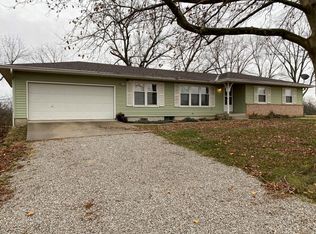 19355 Cedar Niles Rd, Gardner, KS 66030