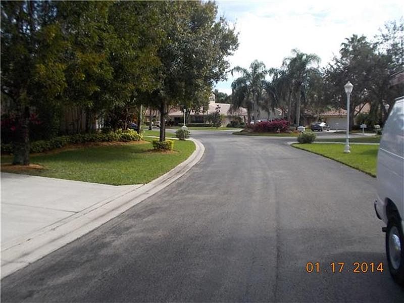 1st image of 2059 Island Cir