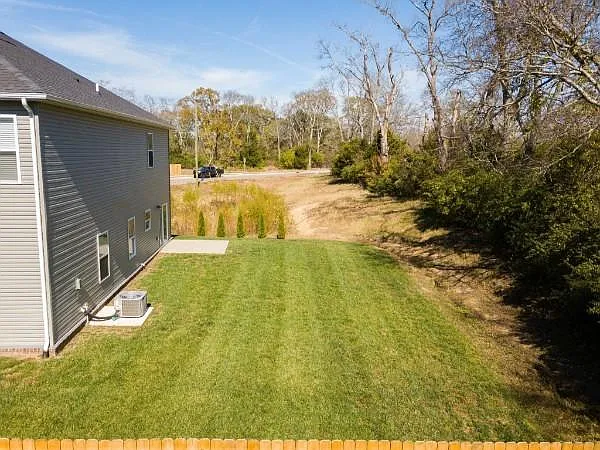 1398 Wentworth Dr — Photo 28