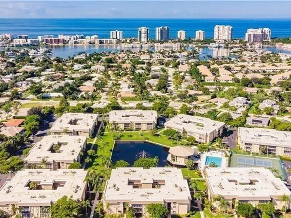 788 Park Shore DR #B27, NAPLES, FL 34103