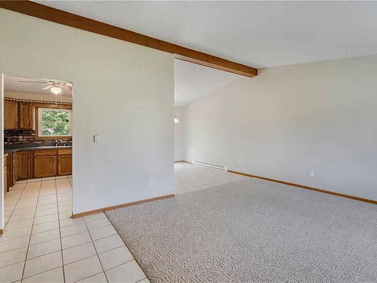 624 Angiline Dr — Photo 6